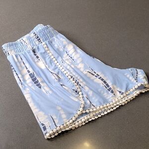 Rue 21 sz M shorts with embroidered cotton hems